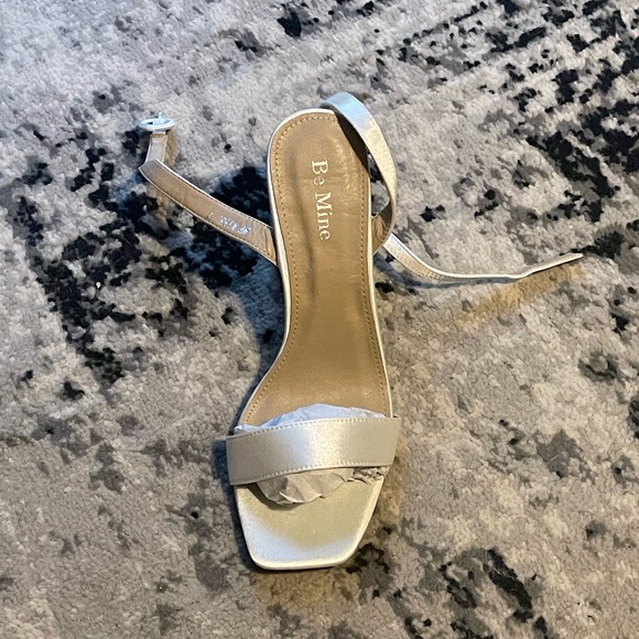 BRAND NEW - NEVER WORN Bridal/Wedding block heels - Picture 1 of 5